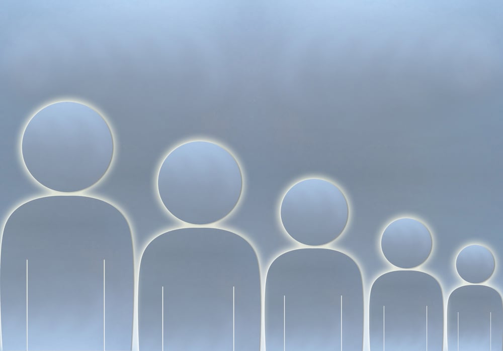 Group of people from tall to short-1